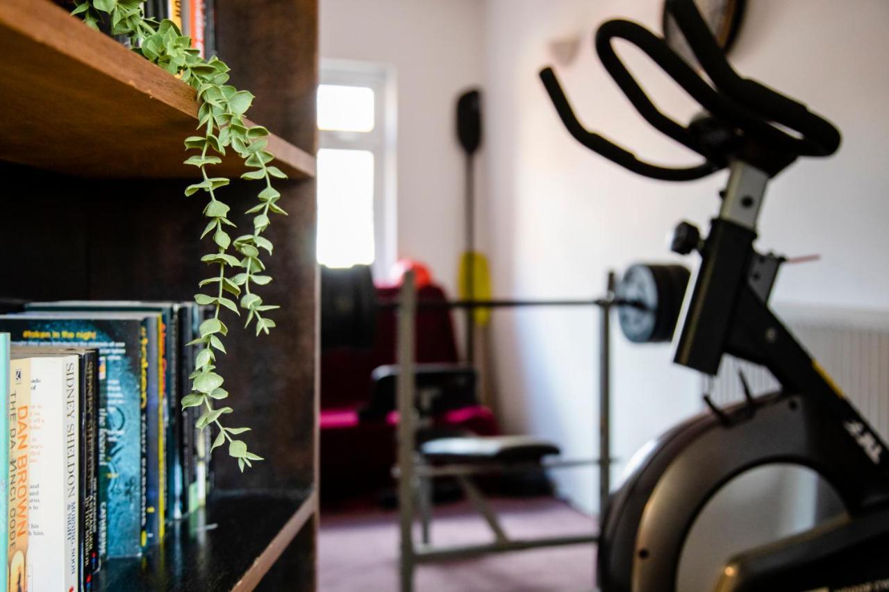 Chichester Retreat House With Free Parking Eksteriør bilde