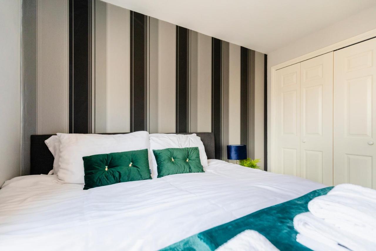 Chichester Retreat House With Free Parking Eksteriør bilde