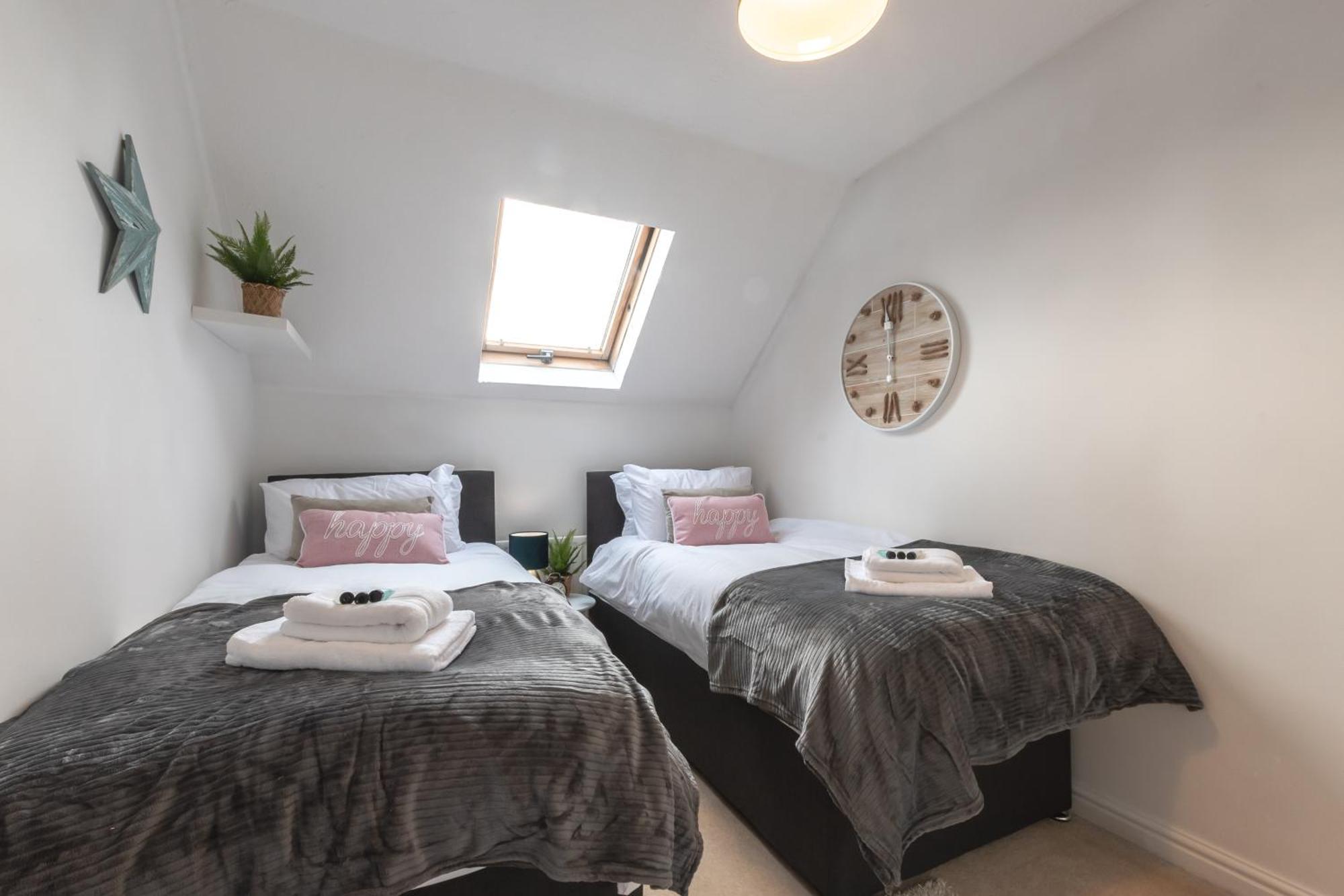 Chichester Retreat House With Free Parking Eksteriør bilde