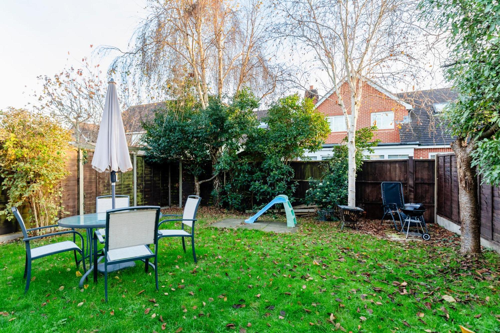 Chichester Retreat House With Free Parking Eksteriør bilde